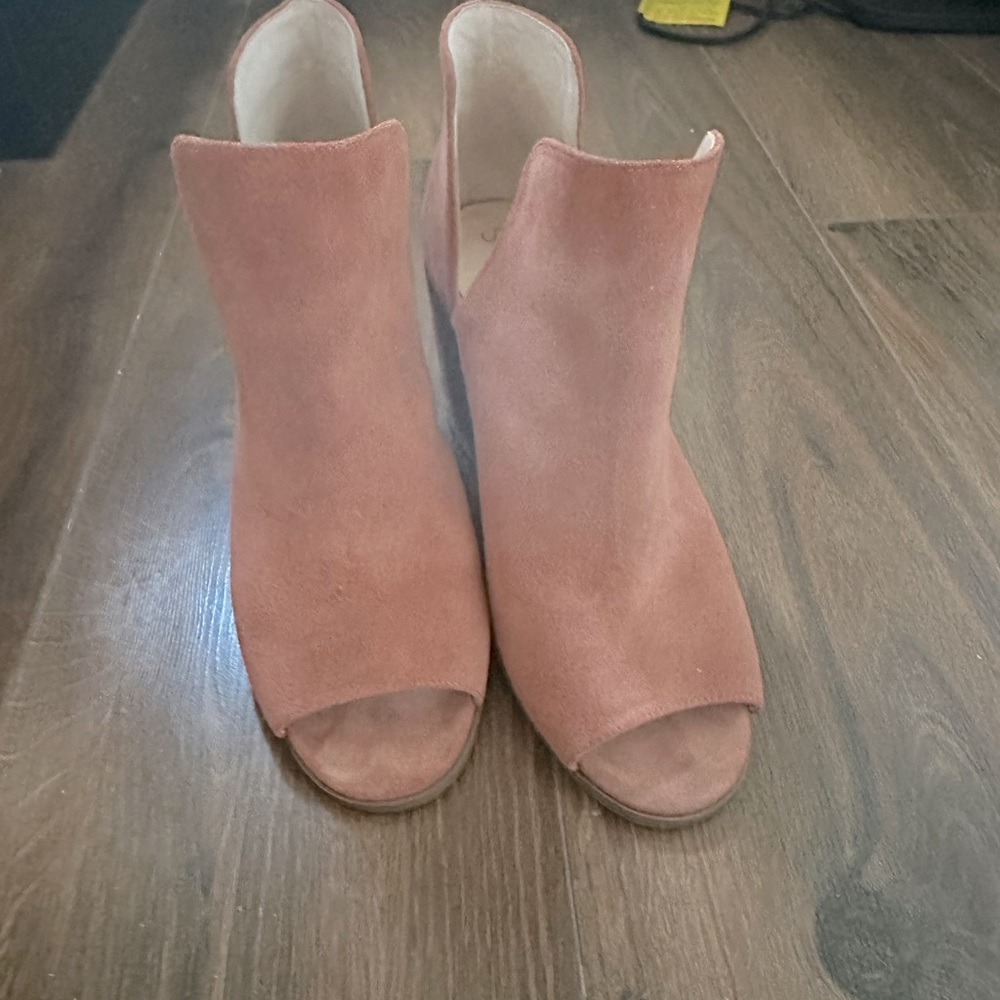 Rose colored Suede shoe boots open toes